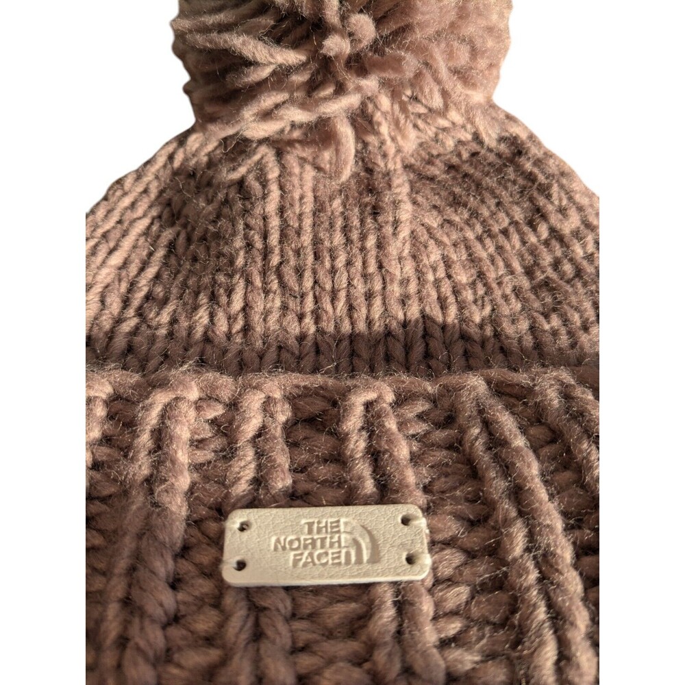 North Face Cozy Chunky Beanie-Women's-Knit-mauve-Pom Top